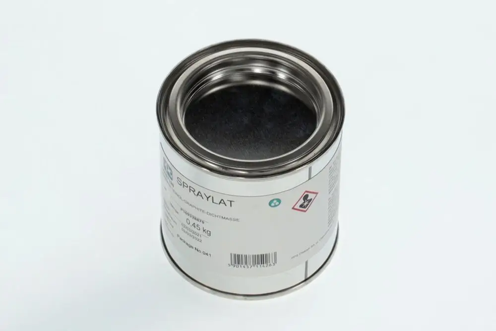 Metallene Dose mit offener Oberseite, beschriftet mit Informationen zur Verwendung, Sicherheits-Hinweisen und einem Barcode. Marke „Bosch“ ist auf dem Etikett sichtbar.